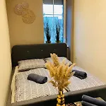 Delux Center -